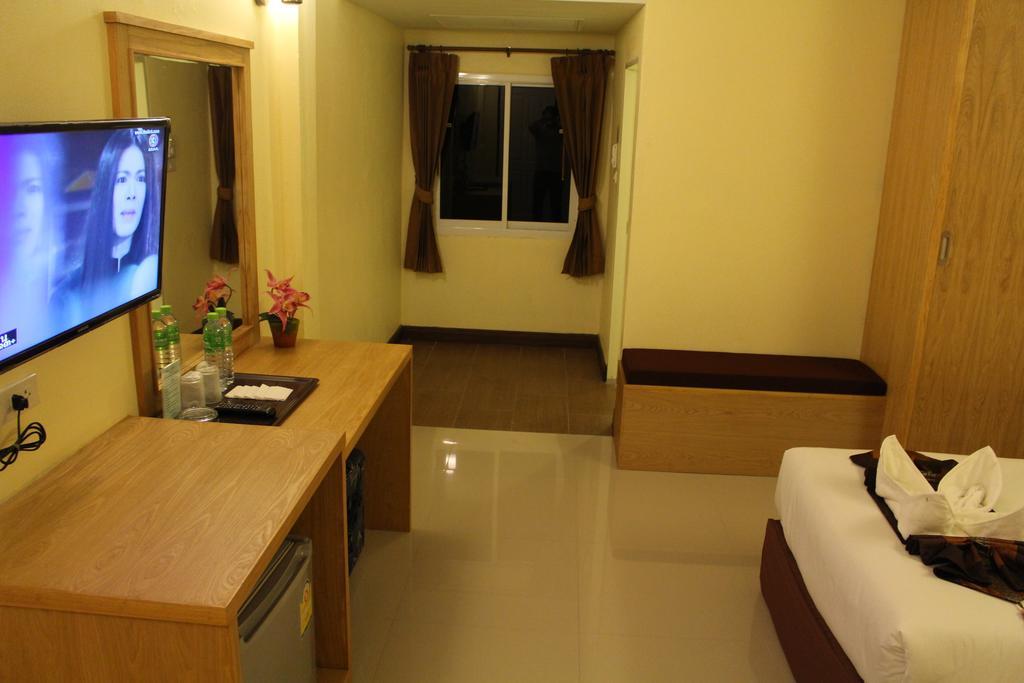 The Lephant Hotel Surat Thani Exterior photo